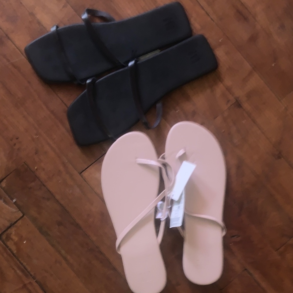GAP Black and Cream Women's Sandals